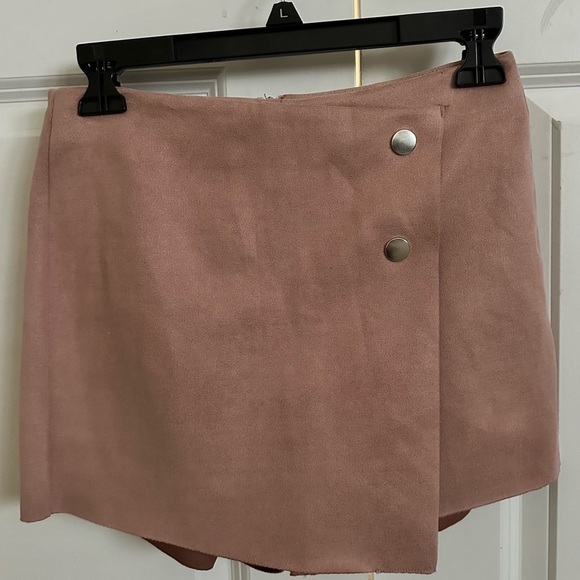 ZARA Pink Suede Mini Skirt / Skort - Picture 1 of 3